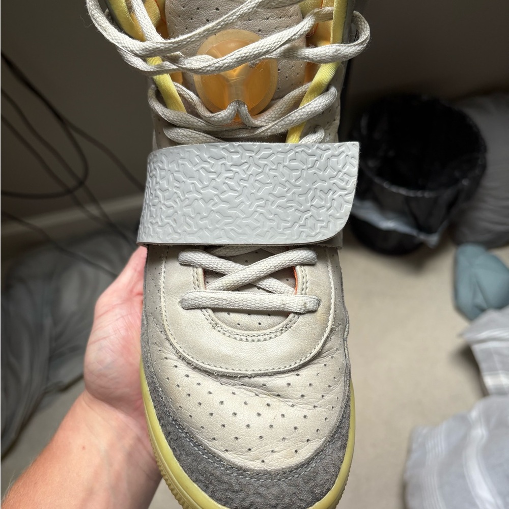 Nike Air Yeezy 1 Zen Grey - Picture 3 of 8